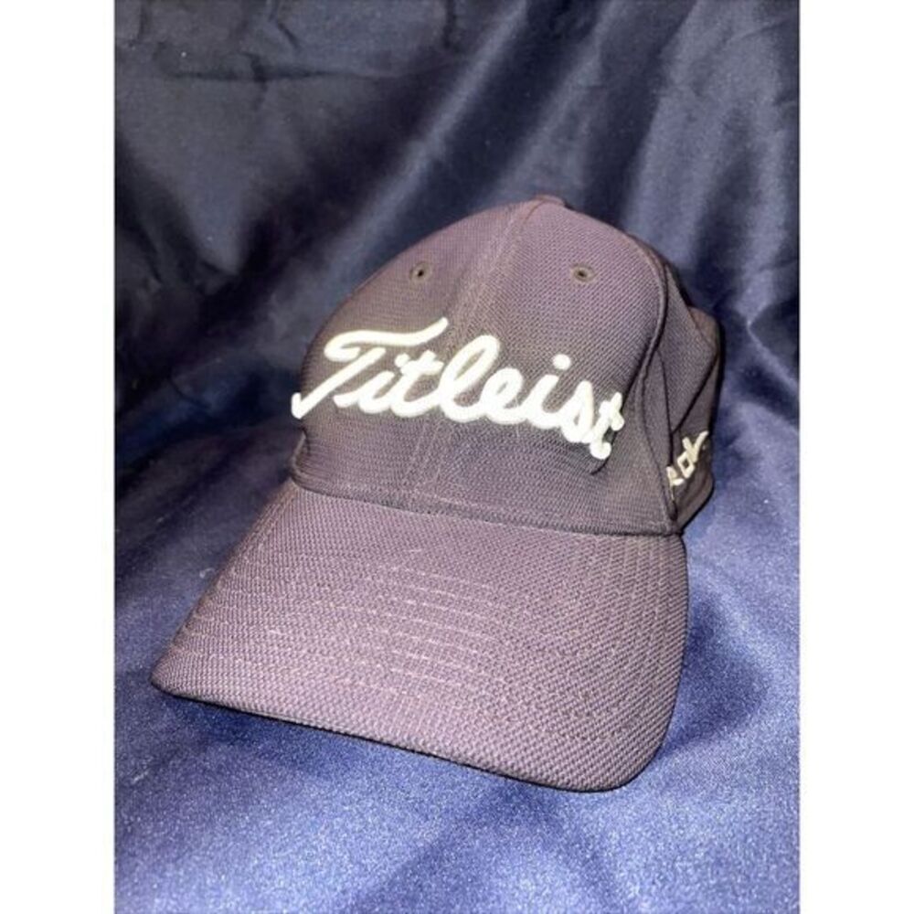Titleist FJ  Black/White Embroidedred Logo Hat Cap Golf N.Q.W.‎